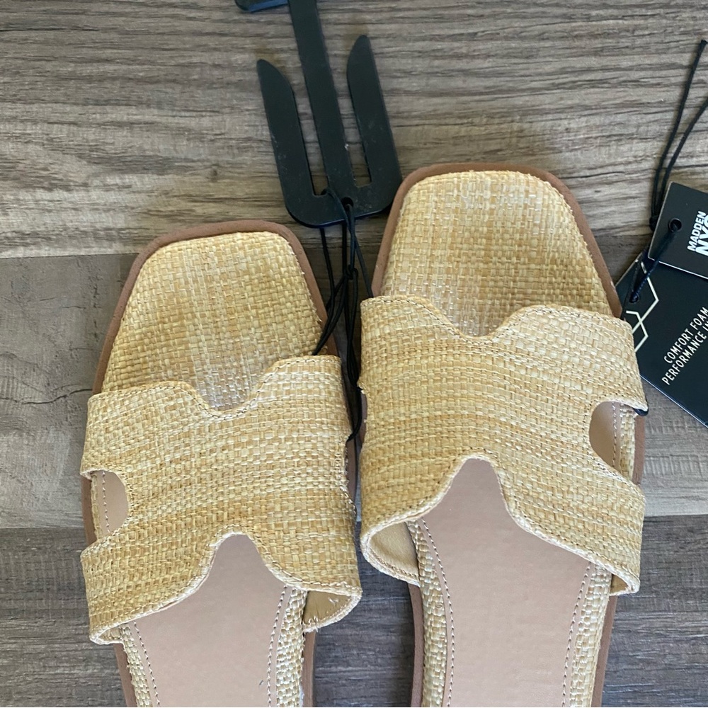 Women's Beige Sandals - Picture 4 of 12